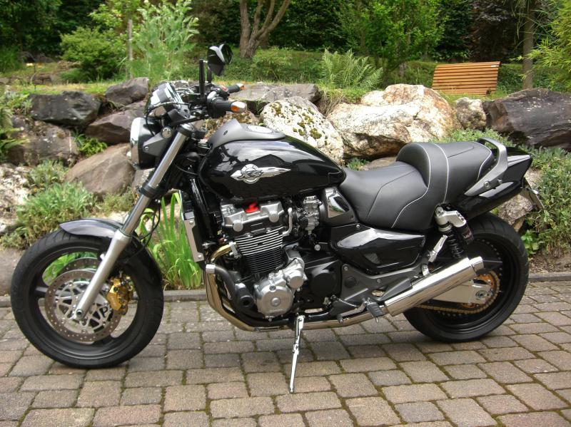 CB750F 2ポッドキャリパー マスターシリンダー サポート付FZFA流用に